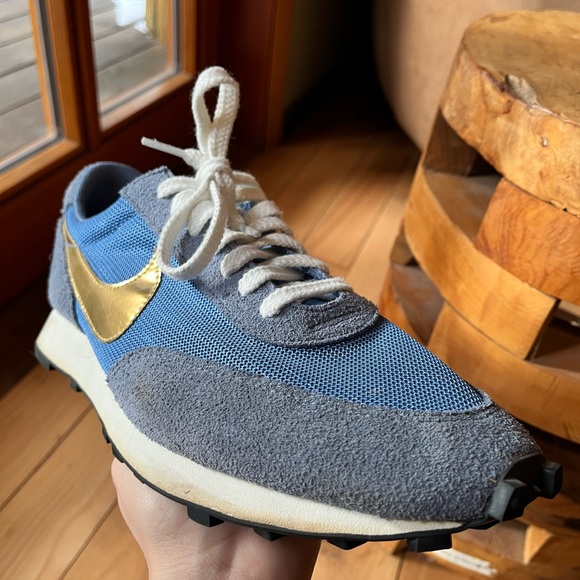 NIKE DAYBREAK METALLIC GOLD (Men’s) - Picture 5 of 6